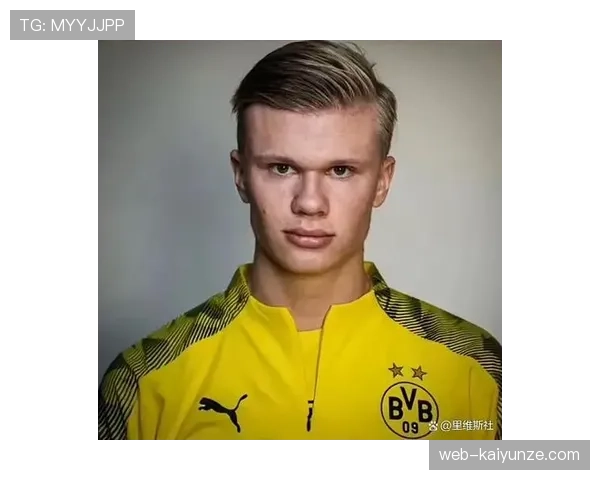 哈兰德后院泳池比我一年的工资还贵，刷到图那瞬间真想搬家