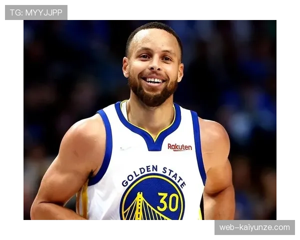 库里家冰箱贴都是三分线形状的？