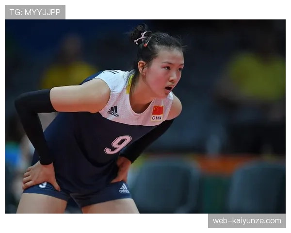 张常宁训练完顺手拎两袋蛋白粉回家，这自律程度谁懂啊